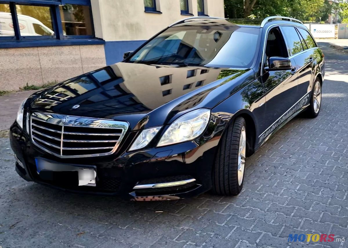 2011' Mercedes-Benz E-Class photo #1