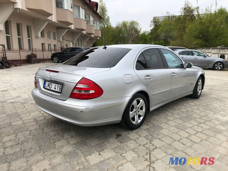 2006' Mercedes-Benz E Класс photo #5