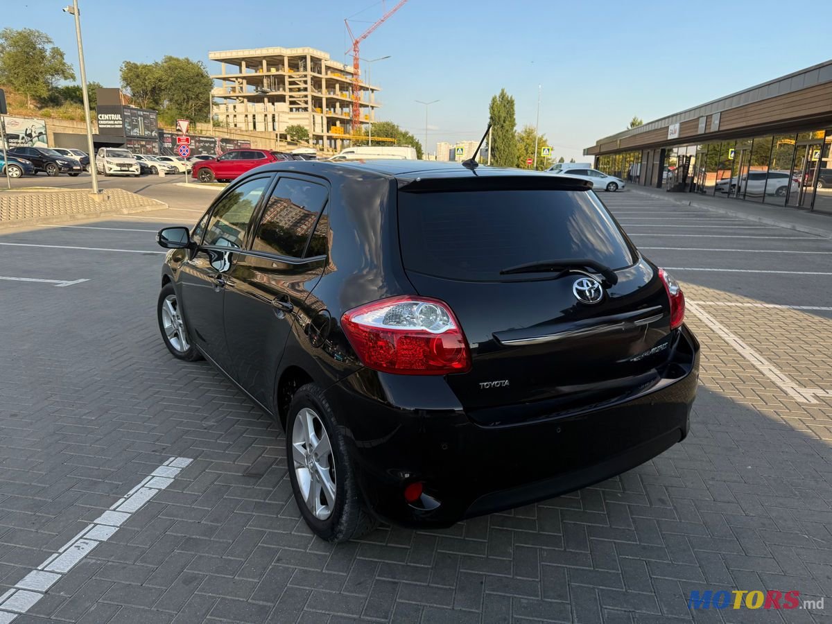 2010' Toyota Auris photo #4