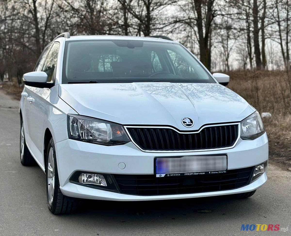 2015' Skoda Fabia photo #1