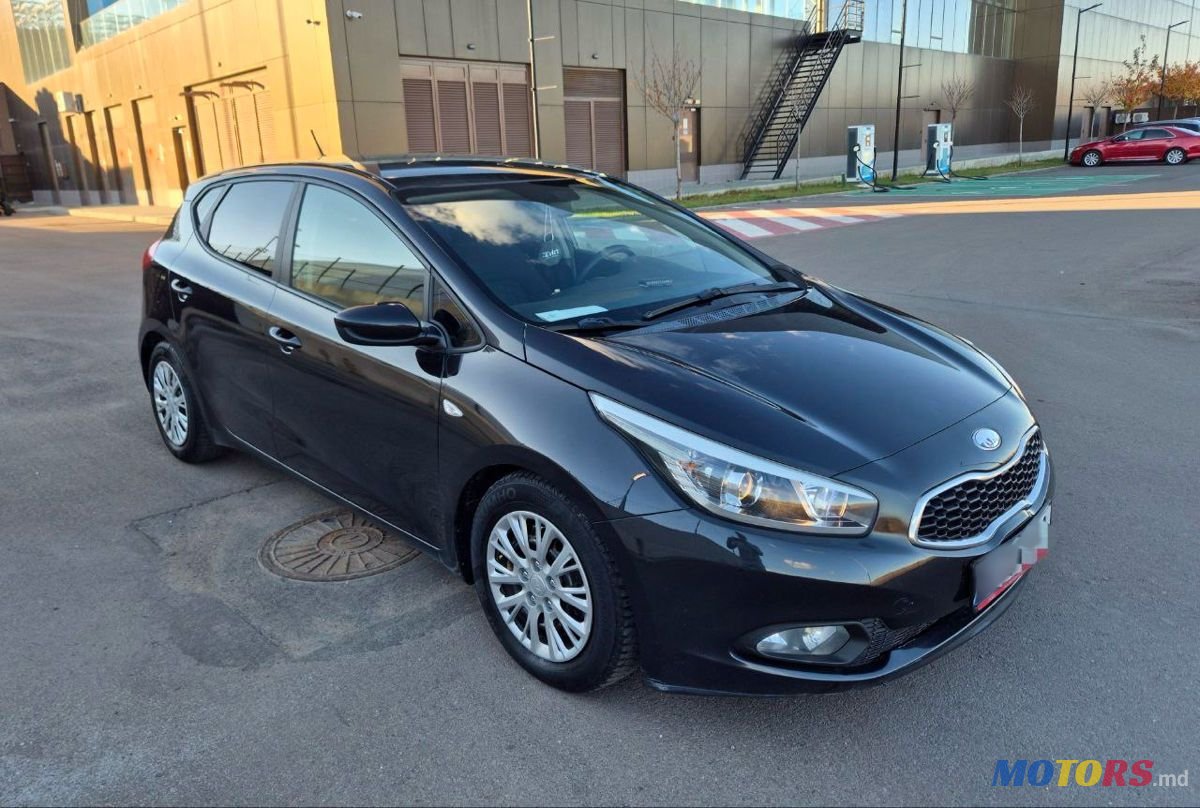2013' Kia Ceed photo #2