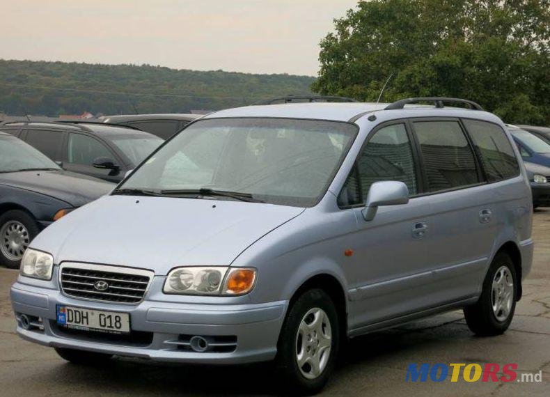 2004' Hyundai Trajet photo #1