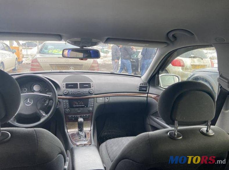 2005' Mercedes-Benz E photo #3