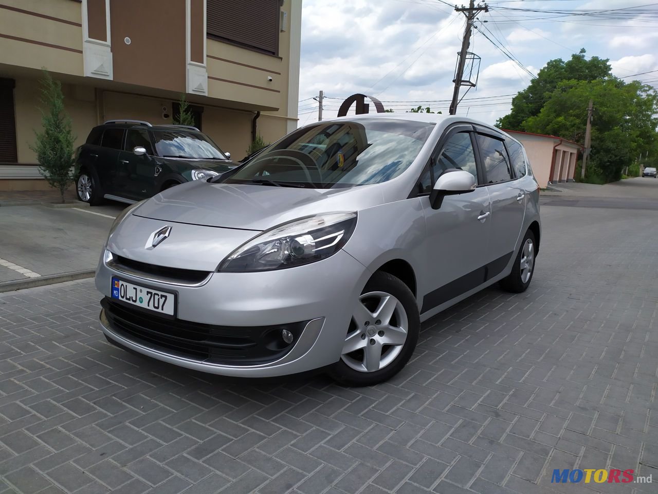 2012' Renault Grand Scenic photo #1