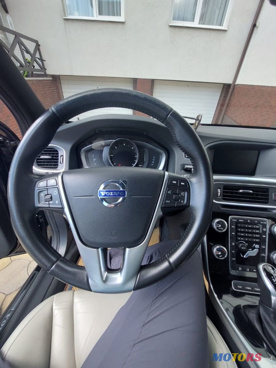 2016' Volvo V60 photo #4
