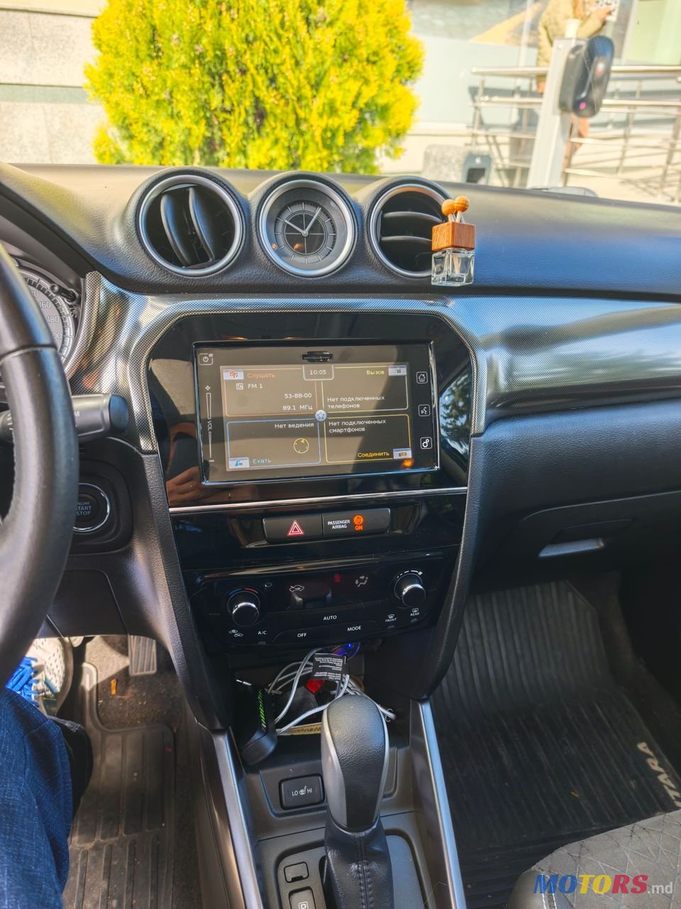 2019' Suzuki Vitara photo #3