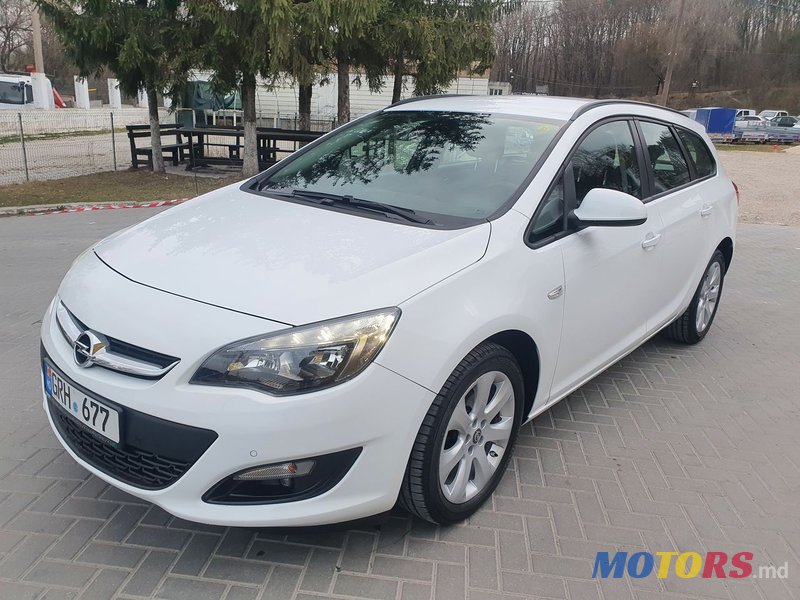 2016' Opel Astra photo #3