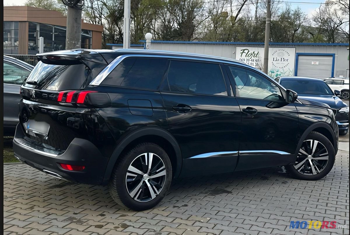 2018' Peugeot 5008 photo #2