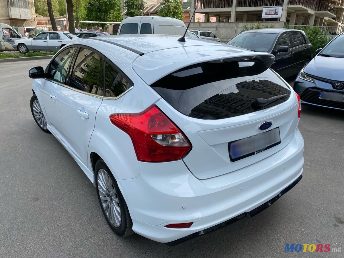 2014' Ford Focus photo #4