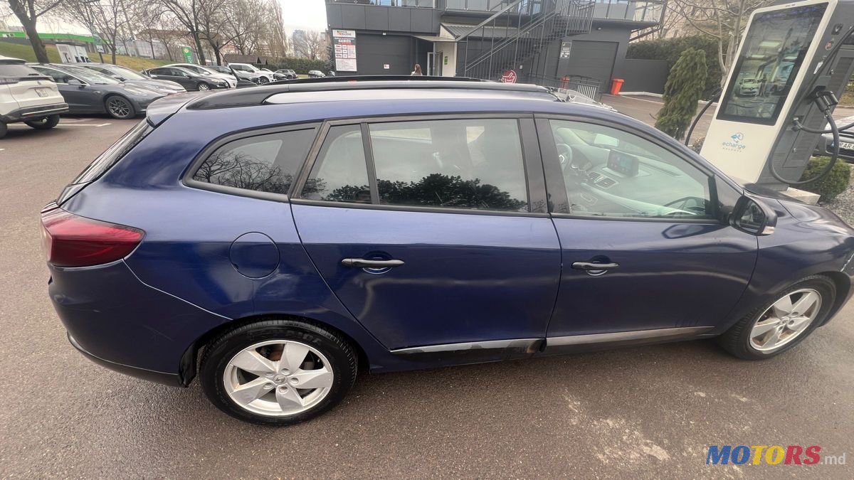 2010' Renault Megane photo #3