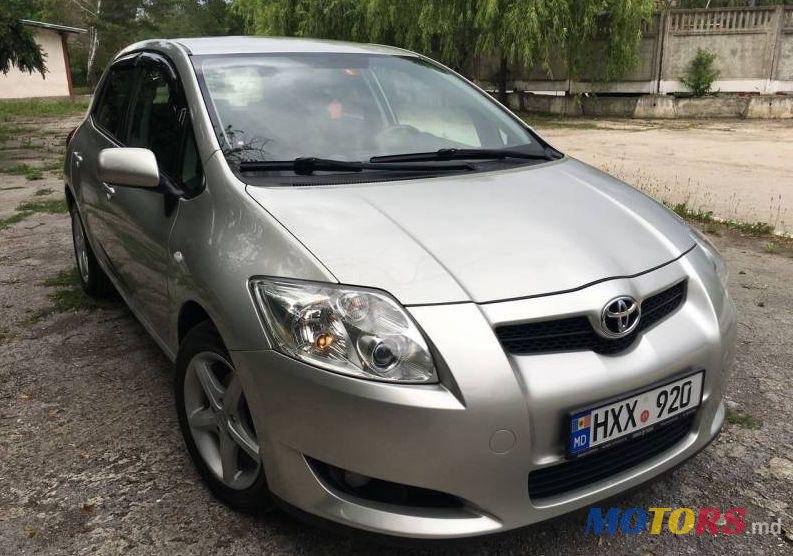 2008' Toyota Auris photo #1