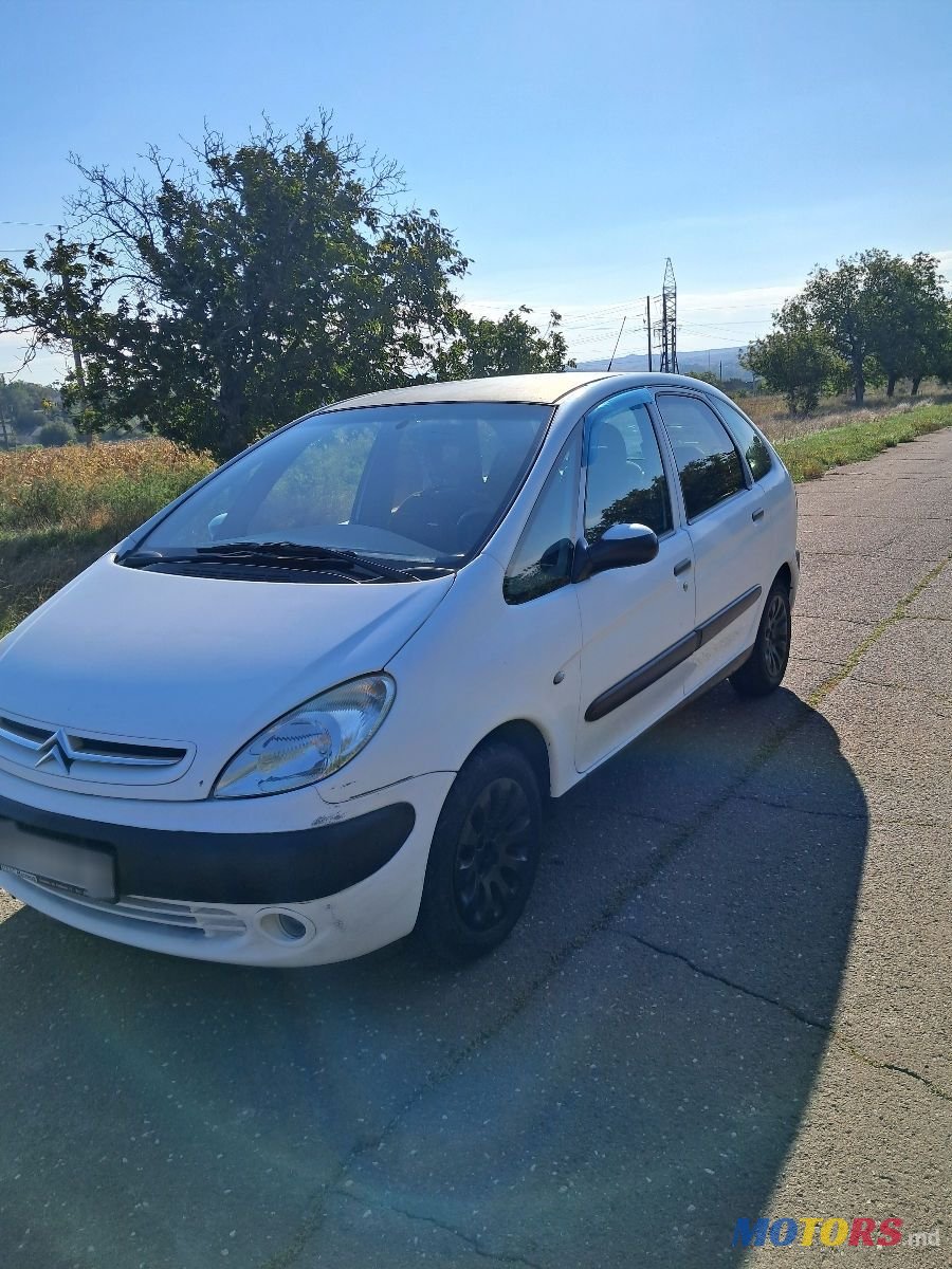 2004' Citroen C3 Picasso photo #3