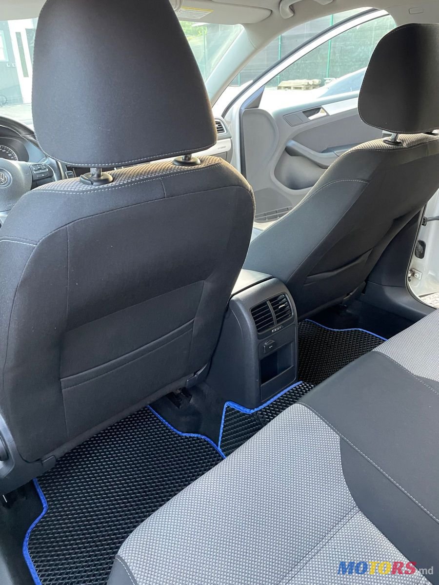 2013' Volkswagen Jetta photo #6