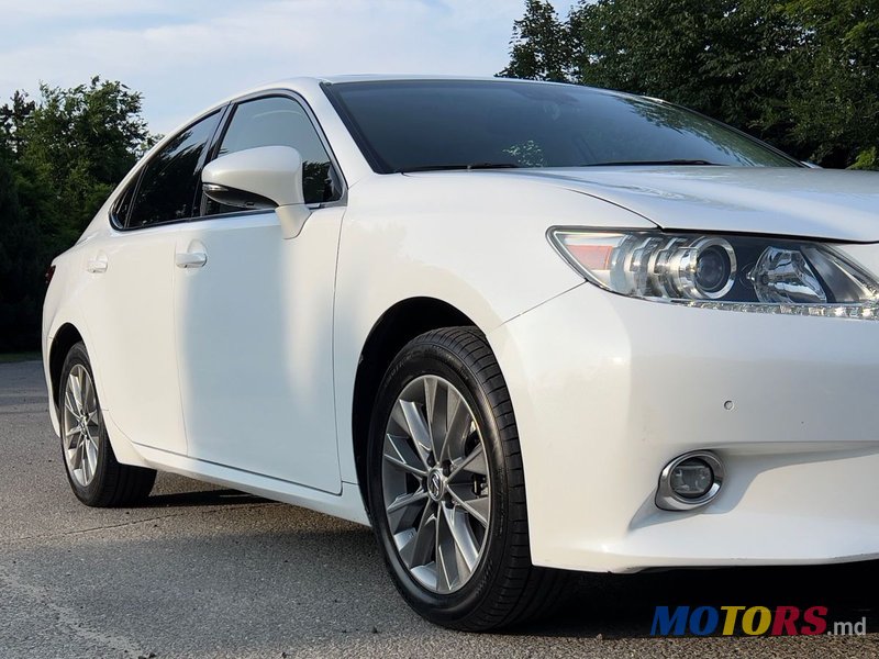 2015' Lexus Es Series photo #3
