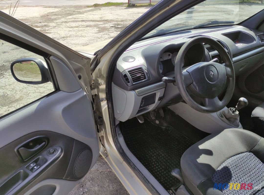 2007' Renault Clio Symbol photo #1