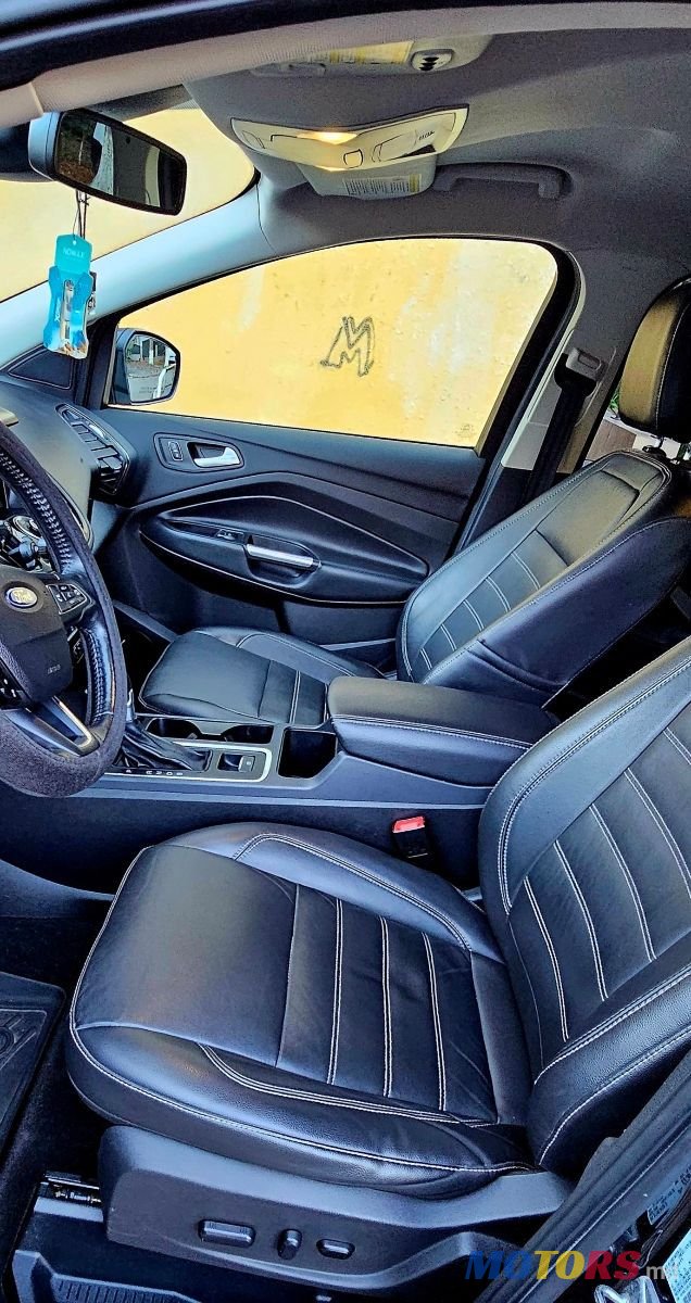 2017' Ford Escape photo #2