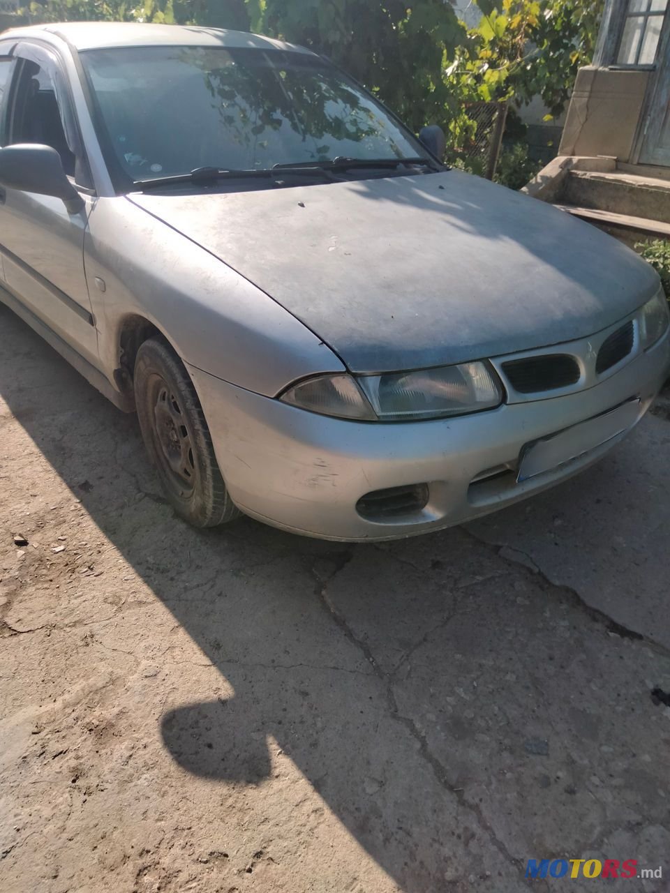 1998' Mitsubishi Carisma photo #2