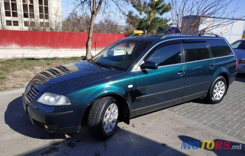 2001' Volkswagen Passat photo #4