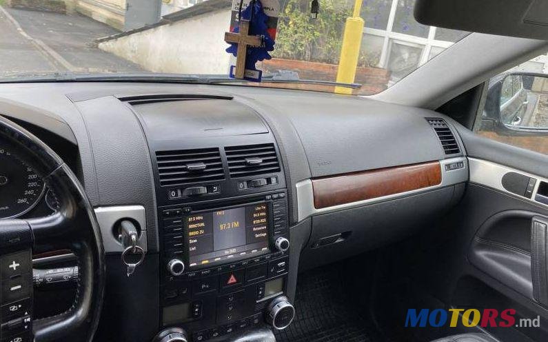 2006' Volkswagen Touareg photo #3