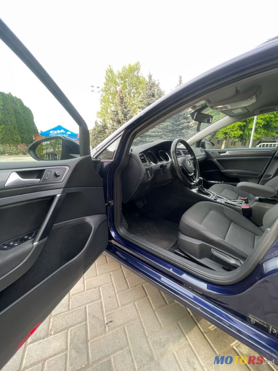 2018' Volkswagen Golf photo #4