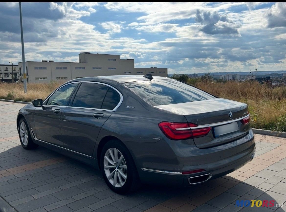2017' BMW 7 Series photo #3
