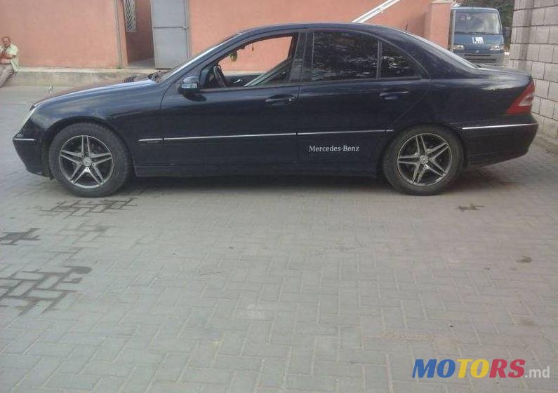 2001' Mercedes-Benz C photo #1