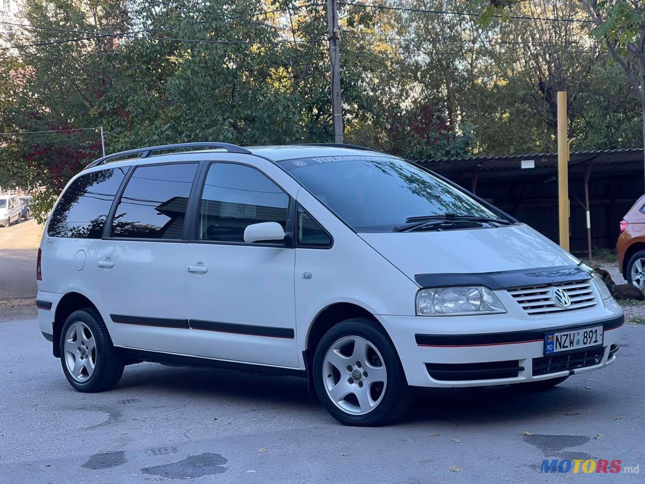 2002' Volkswagen Sharan photo #4