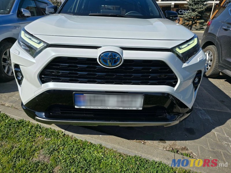 2023' Toyota RAV4 photo #3