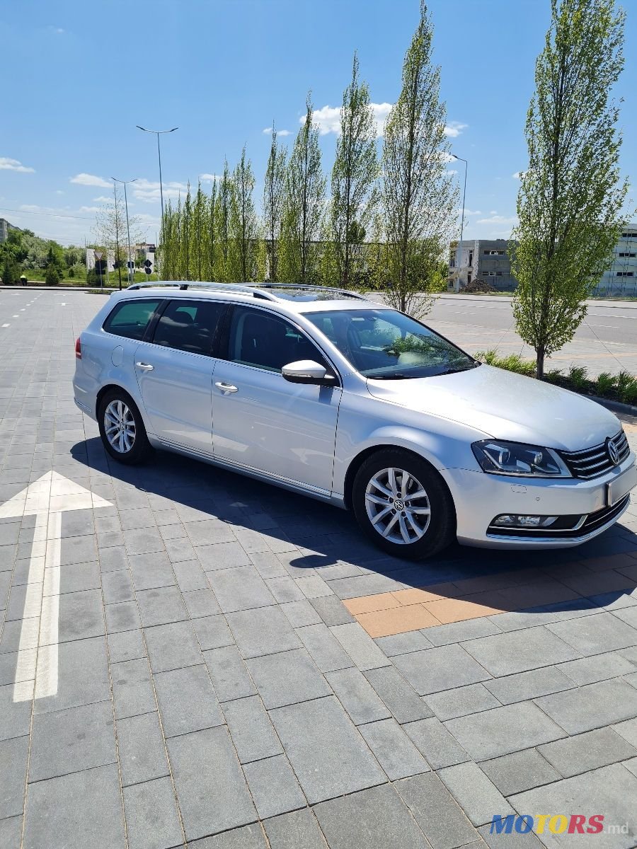 2013' Volkswagen Passat photo #2