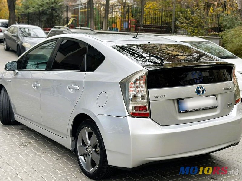 2010' Toyota Prius photo #4