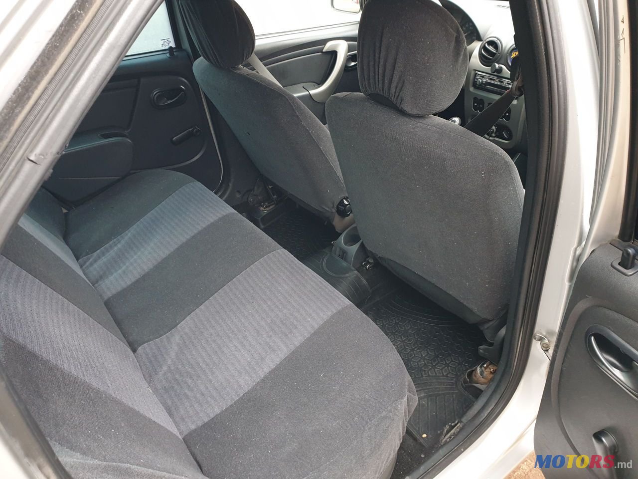 2008' Dacia Logan photo #4