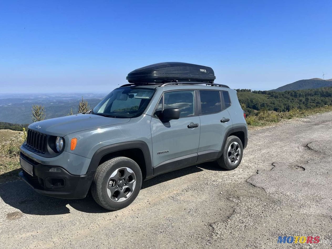 2018' Jeep Renegade photo #2