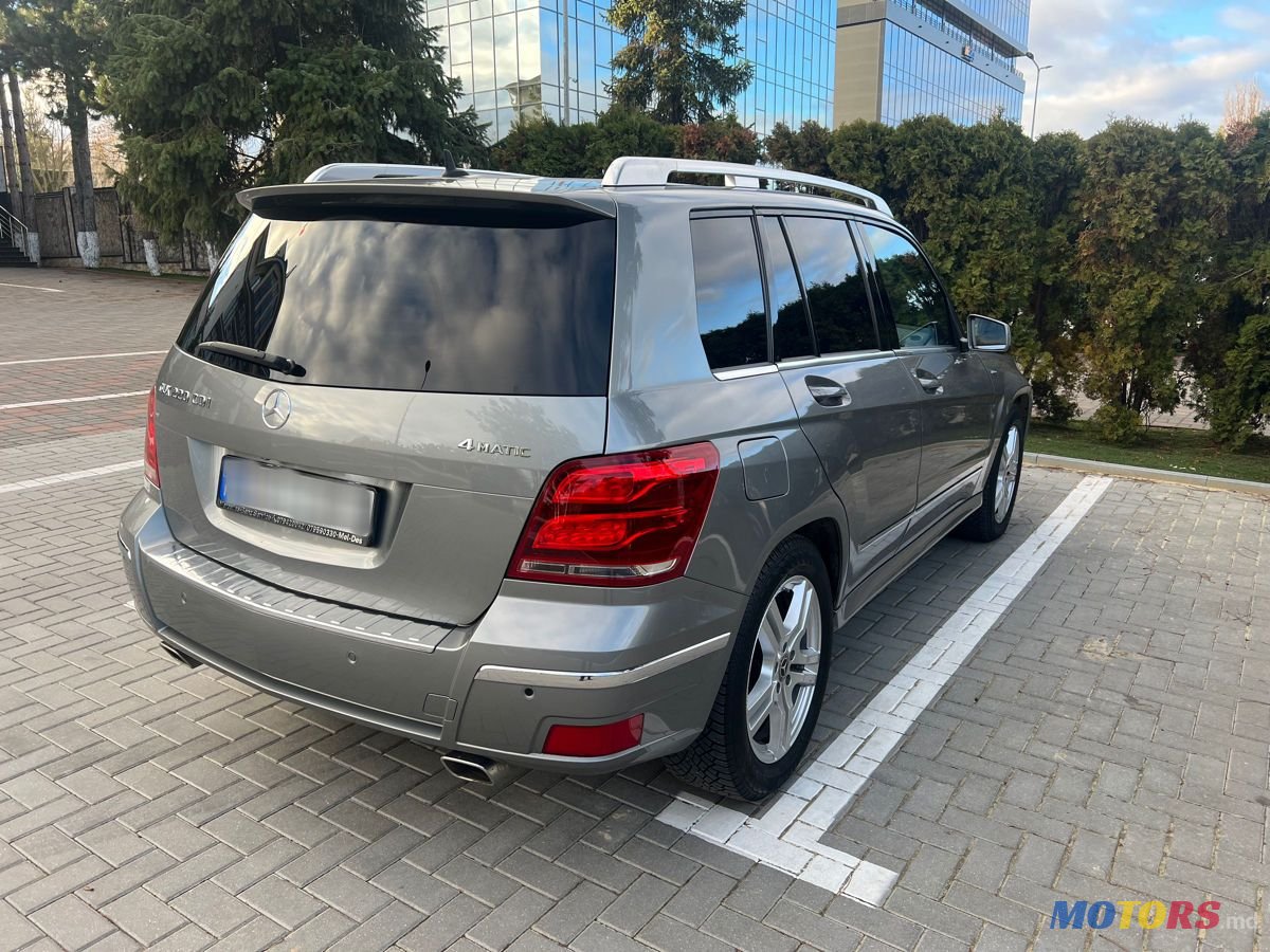 2011' Mercedes-Benz GLK-Class photo #5