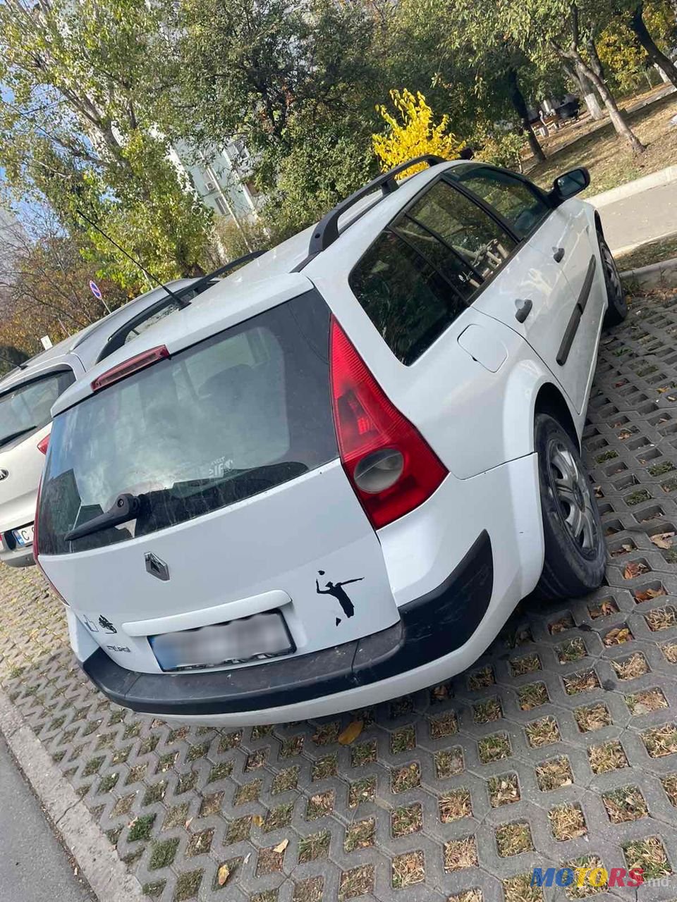 2004' Renault Megane photo #2