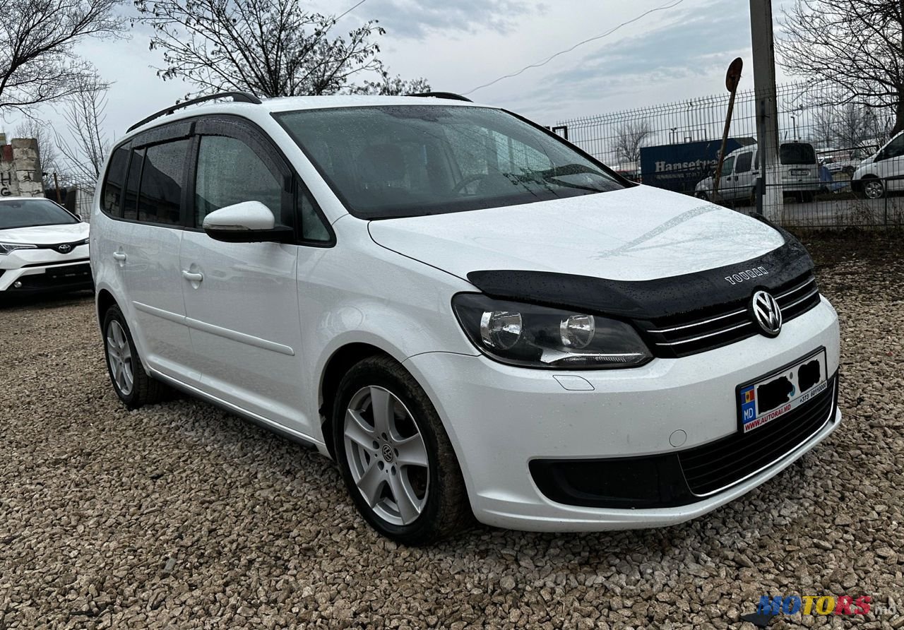 2015' Volkswagen Touran photo #2