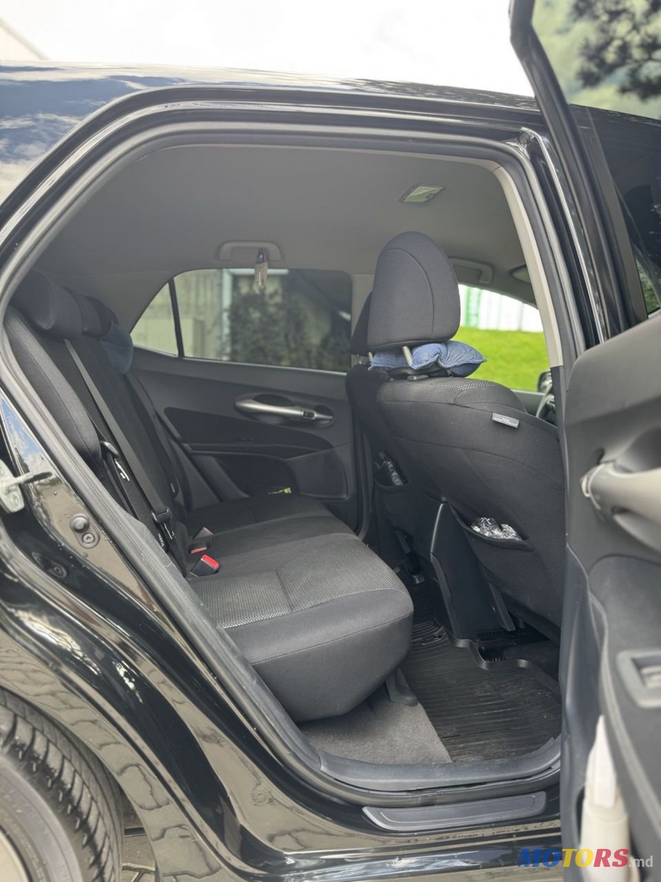 2011' Toyota Auris photo #6