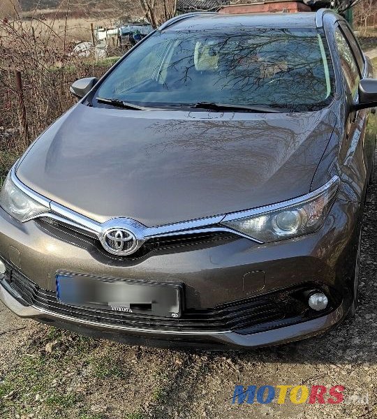 2017' Toyota Auris photo #2