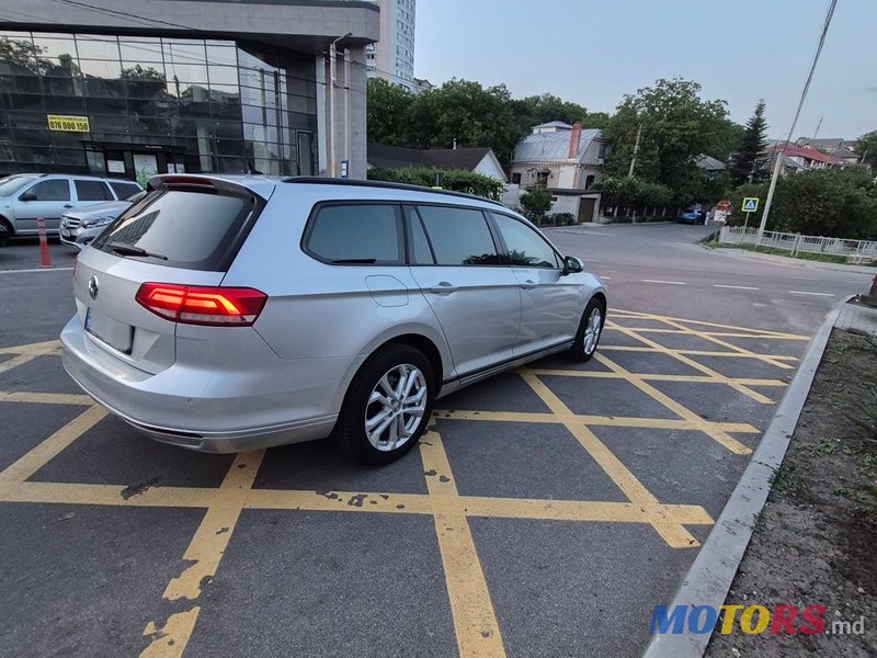 2015' Volkswagen Passat photo #3