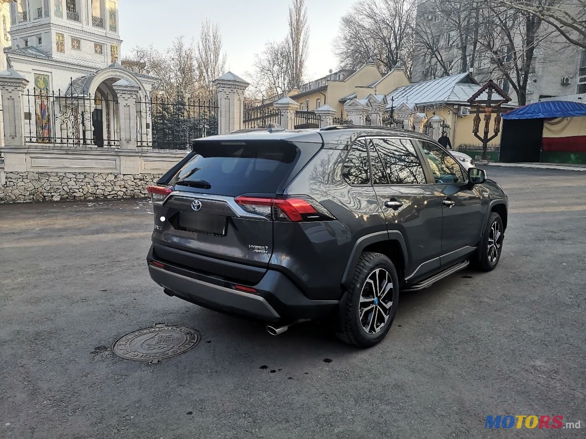 2021' Toyota RAV4 photo #2