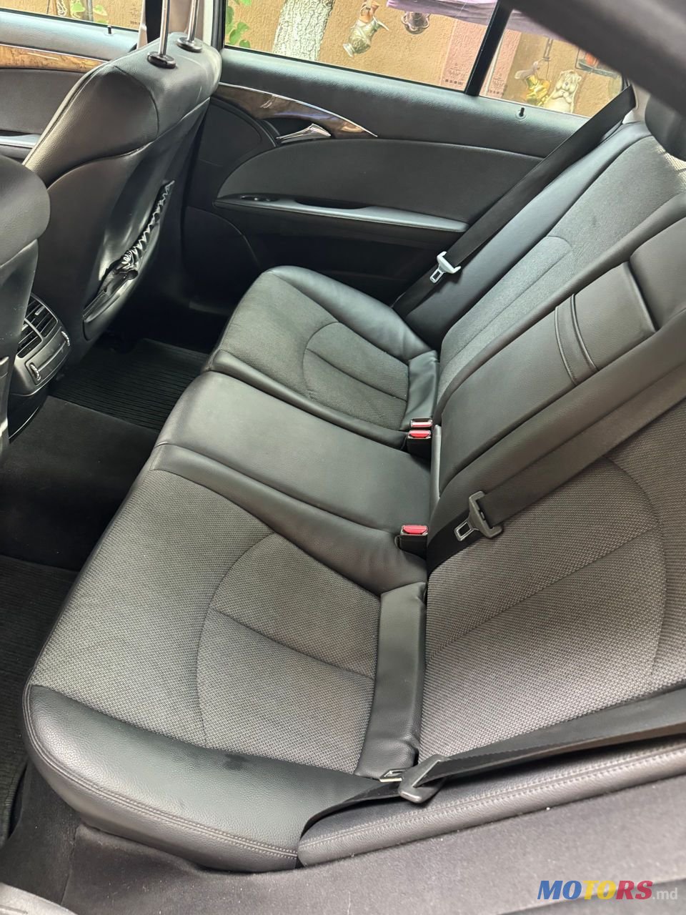 2009' Mercedes-Benz E-Class photo #5