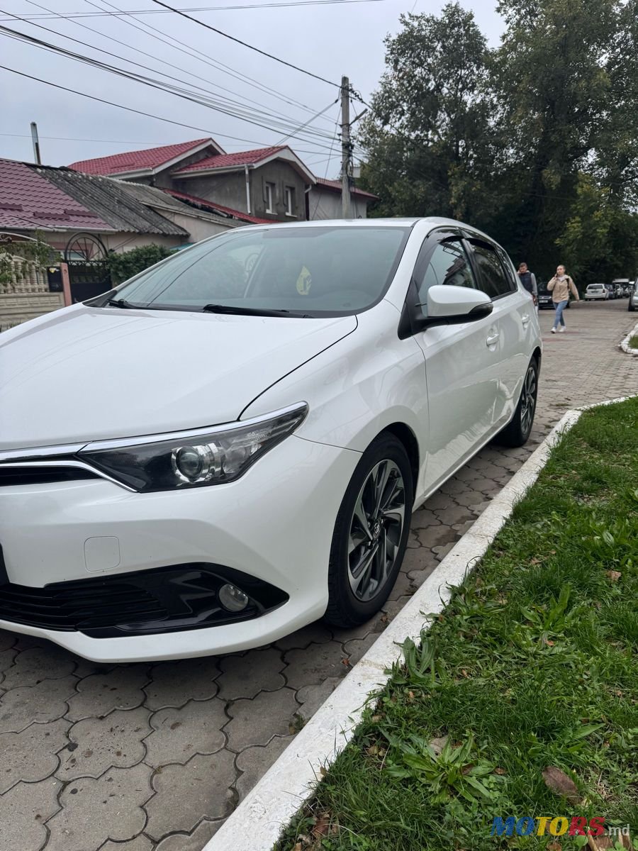 2015' Toyota Auris photo #3
