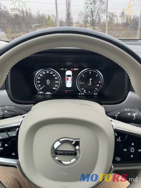 2019' Volvo S90 photo #4