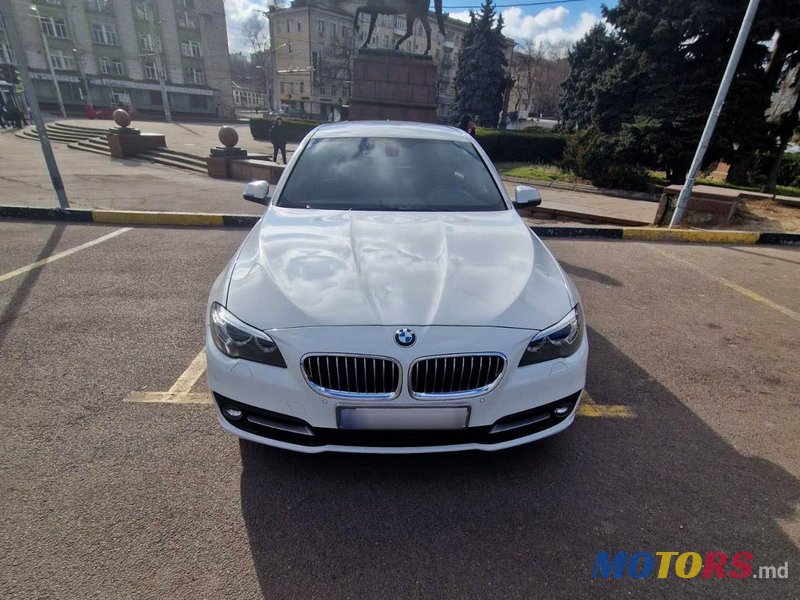 2017' BMW 5 Series photo #2