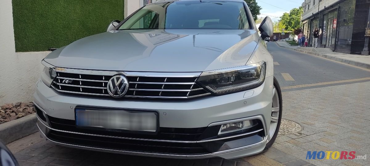 2018' Volkswagen Passat photo #4