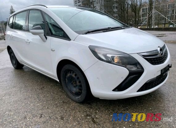 2012' Opel Zafira photo #4