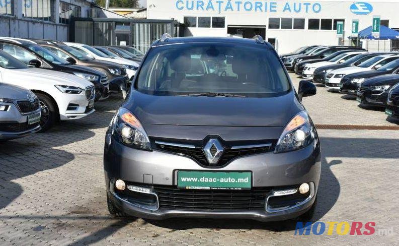 2015' Renault Grand Scenic photo #2