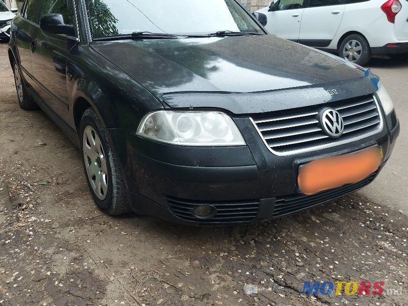 2001' Volkswagen Passat photo #1