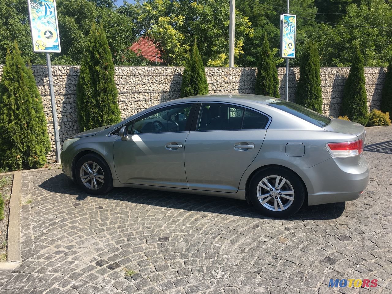 2010' Toyota Avensis photo #4