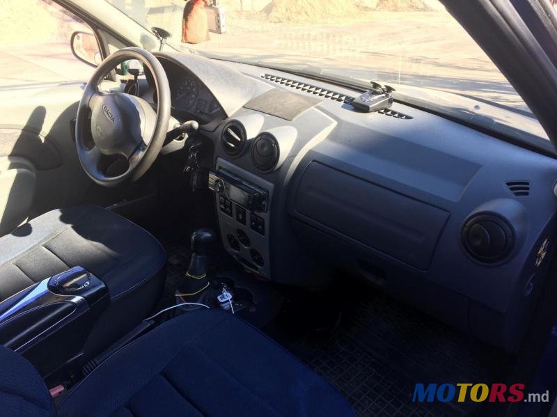 2006' Dacia Logan photo #1