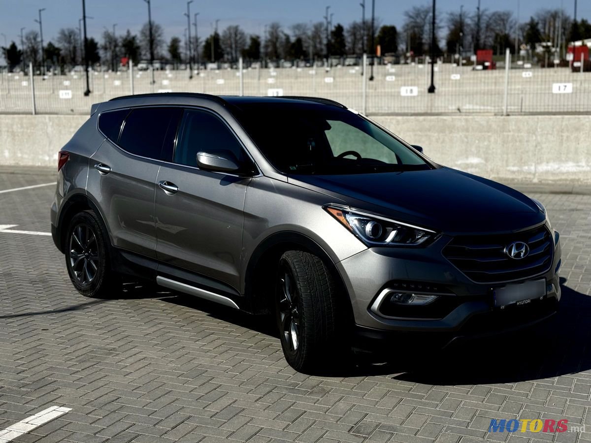 2017' Hyundai Santa Fe photo #3